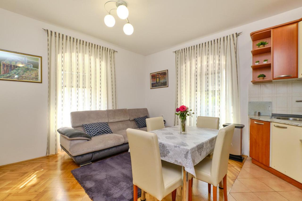 Snjezana Apartment Mali Lošinj Екстериор снимка