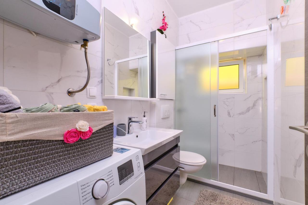 Snjezana Apartment Mali Lošinj Екстериор снимка